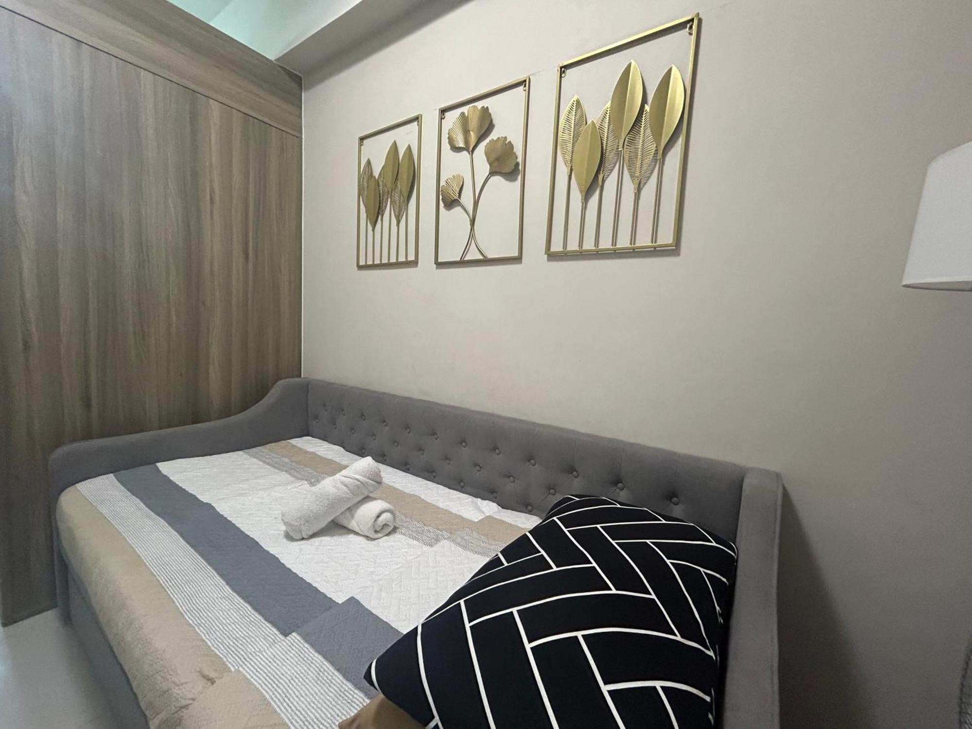 2Br Coast Residences Manila Esterno foto