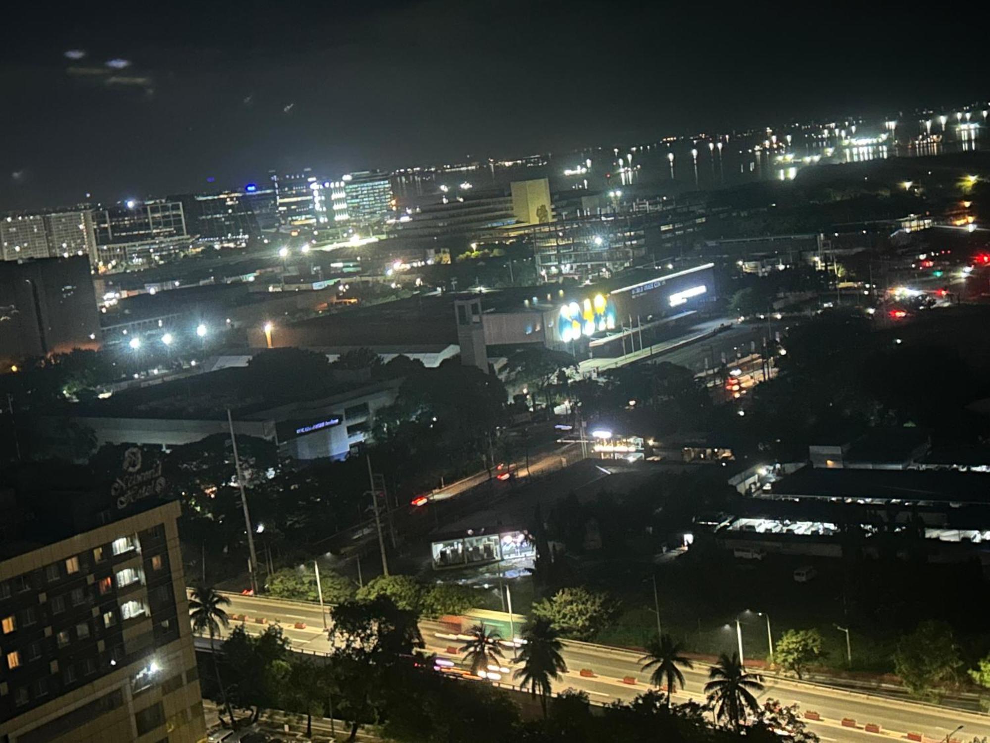 2Br Coast Residences Manila Esterno foto